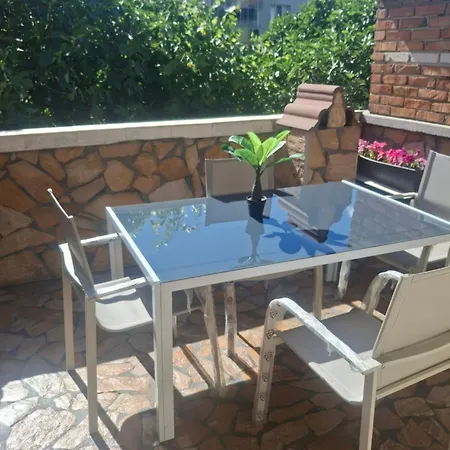 Апартамент Krasi-apartment