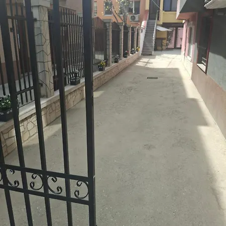 Апартамент Krasi-apartment